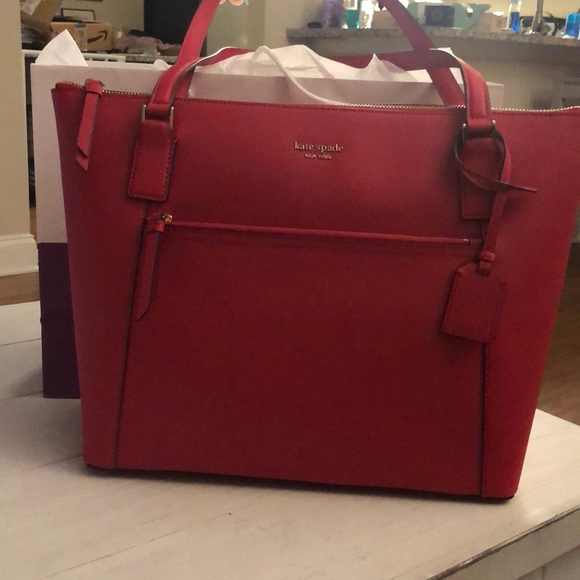 kate spade Handbags - Kate Spade ♠️ Cameron Pocket Tote!